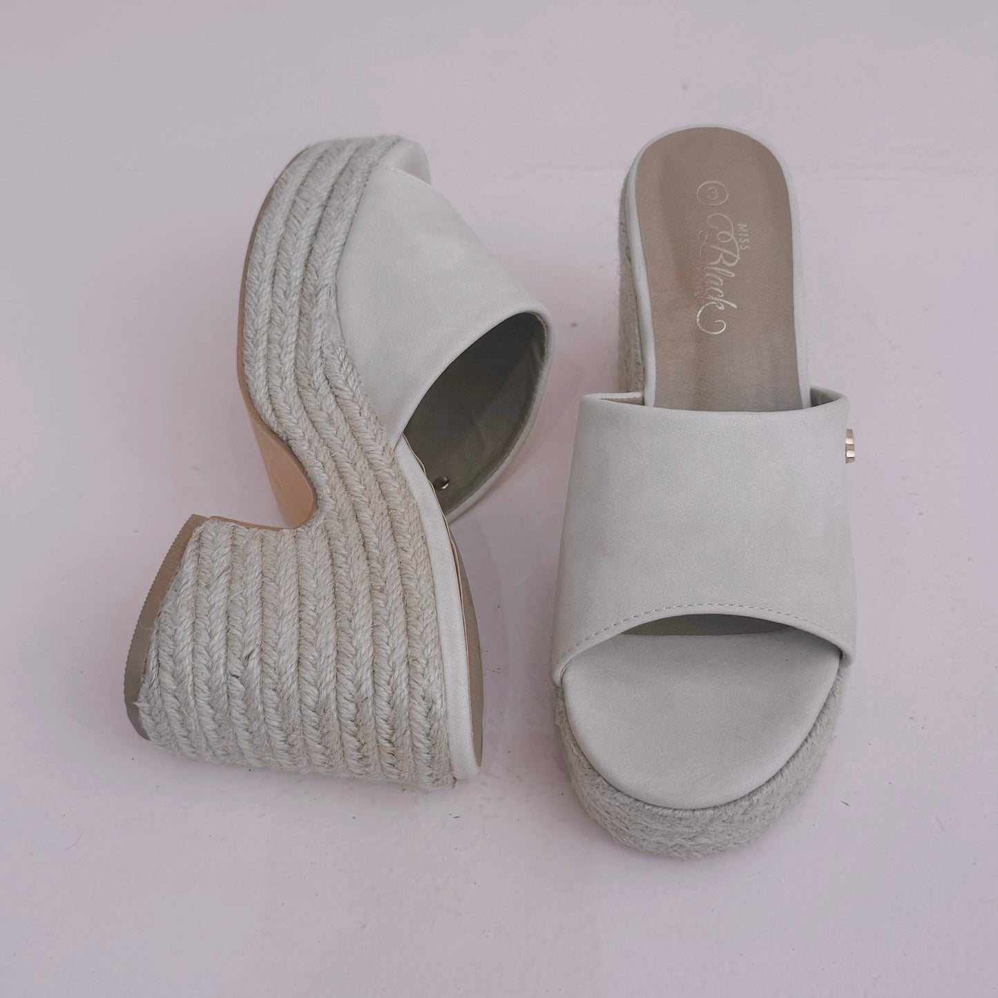 Bonnet 2 Bone (Shoe)