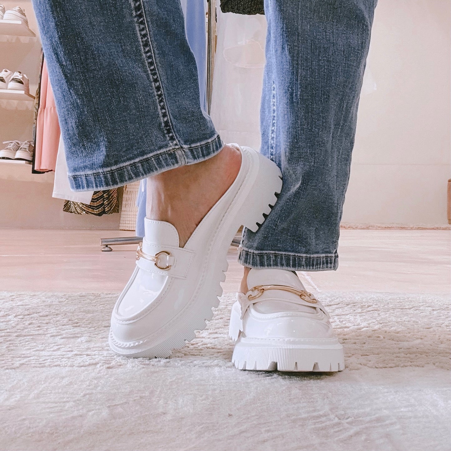 Chainz 16 White Shoe