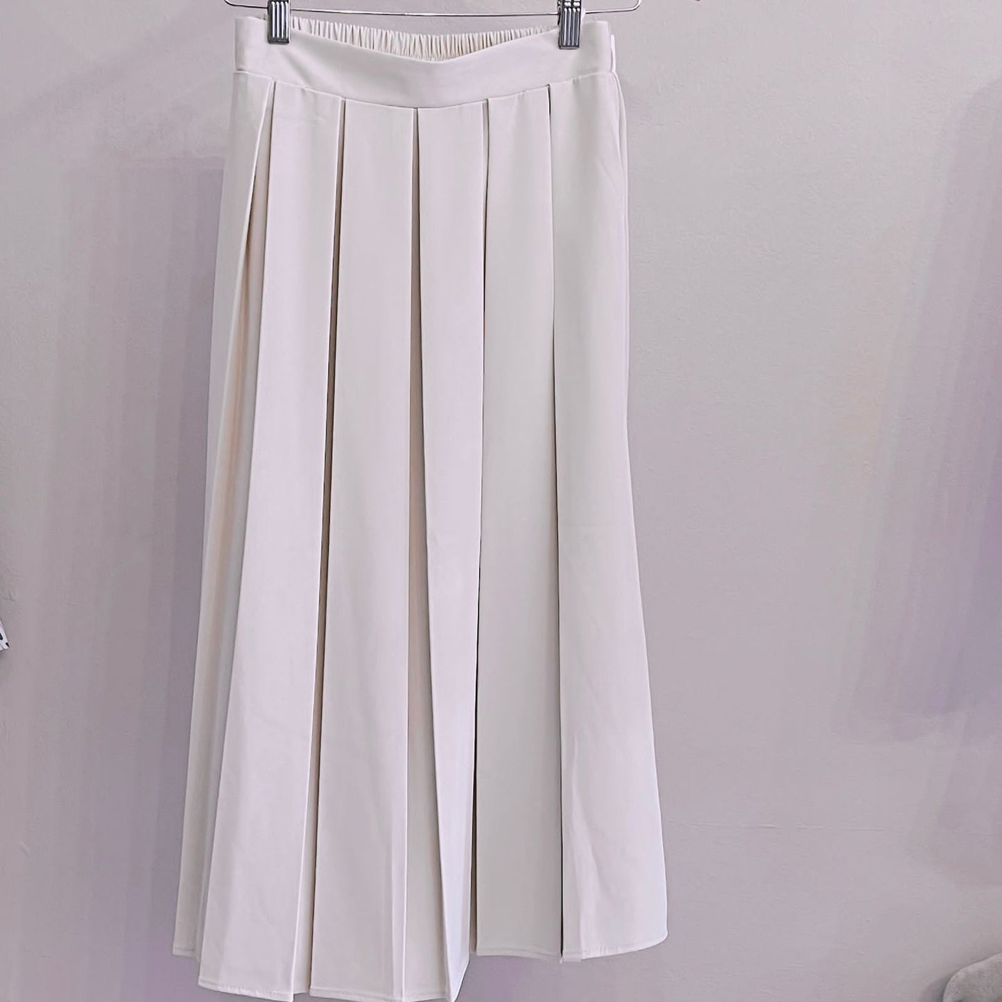 Beige Wide Pleated Skirt