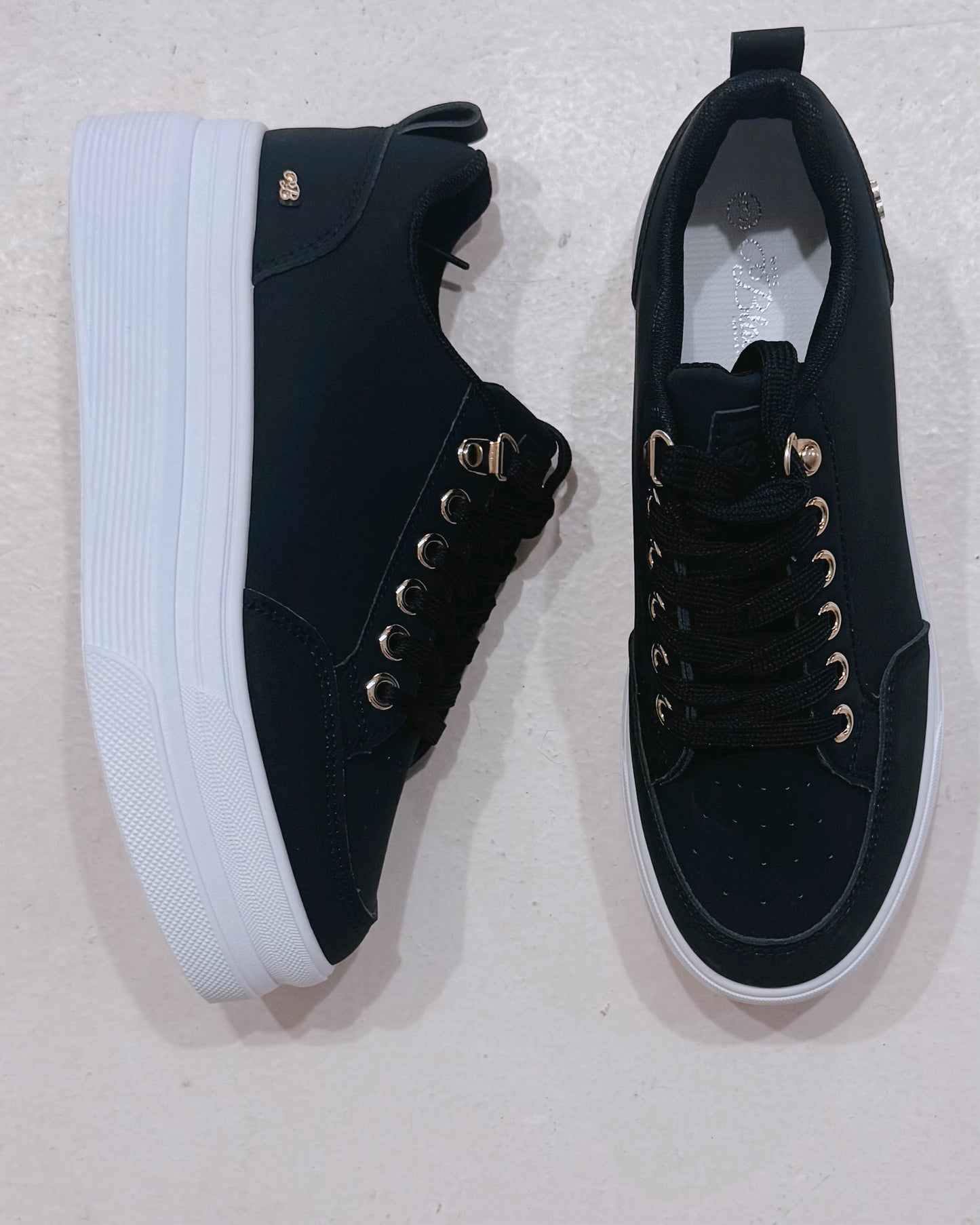Swish 4 Black