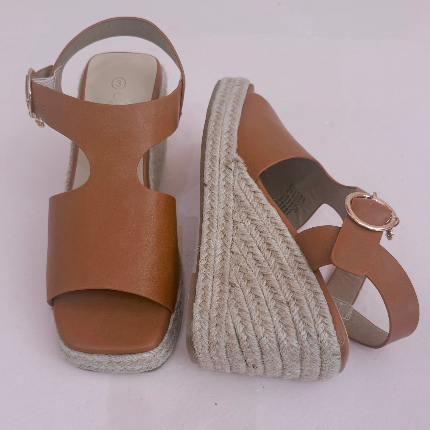 Hay 2 Tan Wedge