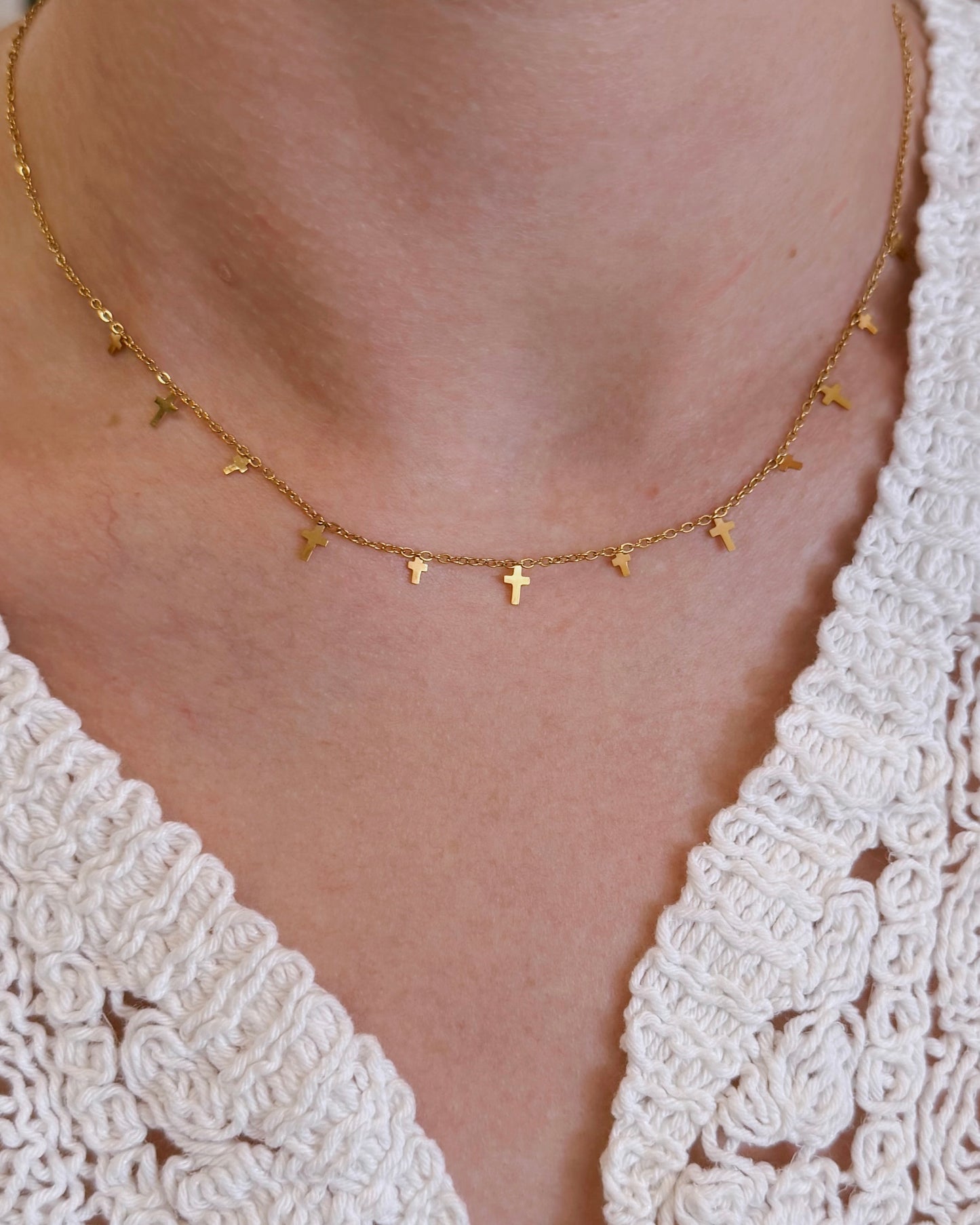 STAINLESS STEEL NECKLACE (GOLD)