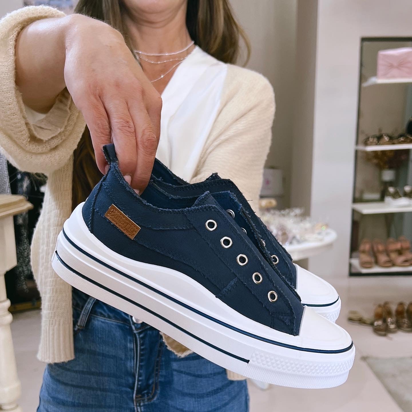 Wave 4 Navy