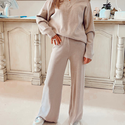 Beige Zipped Lounge Set